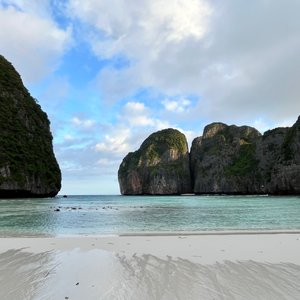 Phuket: Phi Phi Maya Bay Maithom and Khai Island Tour by Speed Boat  (Natticha)