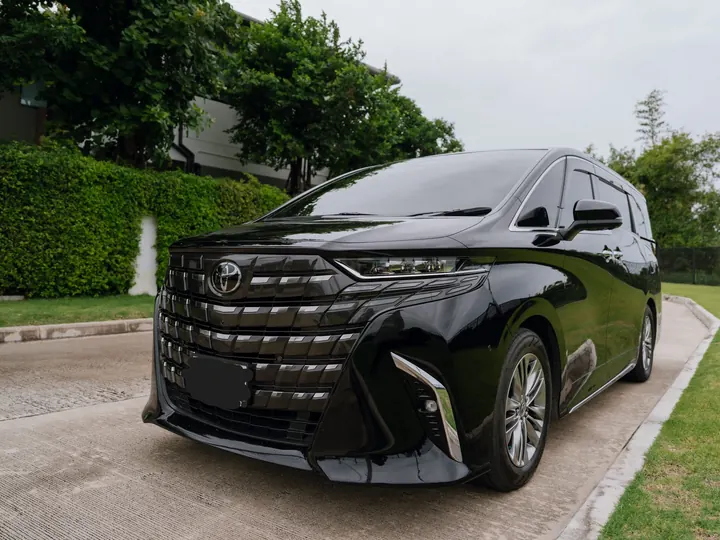 Phuket: Airport Transfer by Alphard