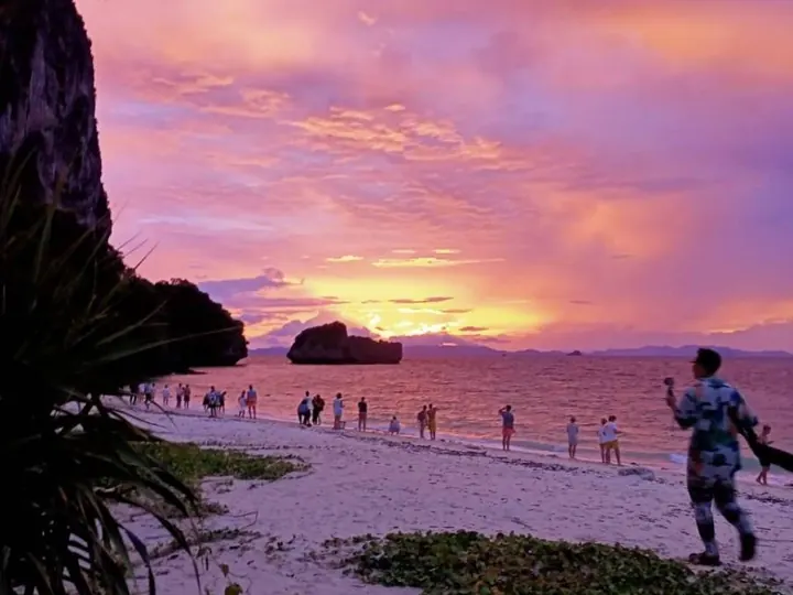 Krabi: 7 Island Sunset Tour with Buffet Dinner Long Tail Boat
