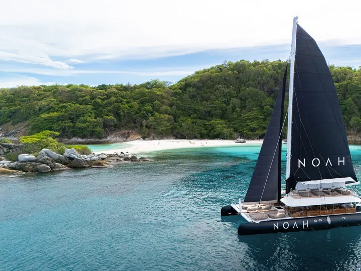 Phuket : NOAH Catamaran Coral and Racha Island.