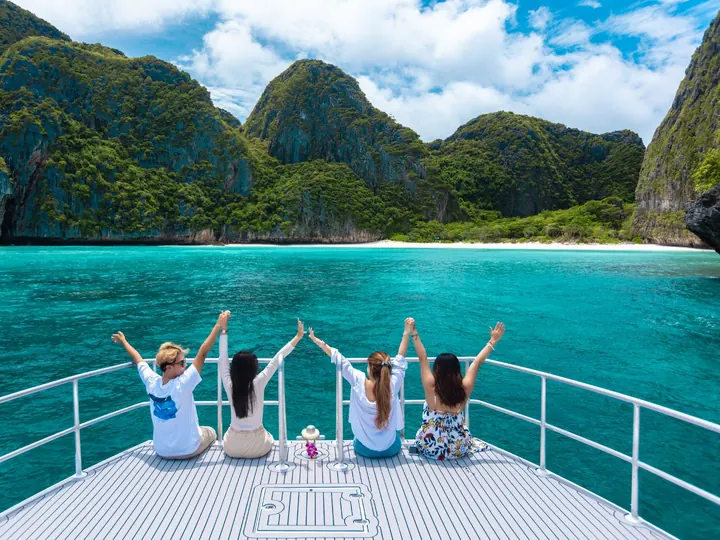 Phuket: Phi Phi Maya-Bamboo by Speed Catamaran (Sawanu)