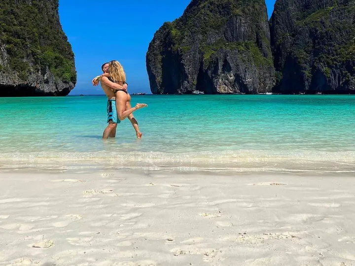 Phuket: Phi Phi Maya Bay & Khai Island Tour by Speed Boat