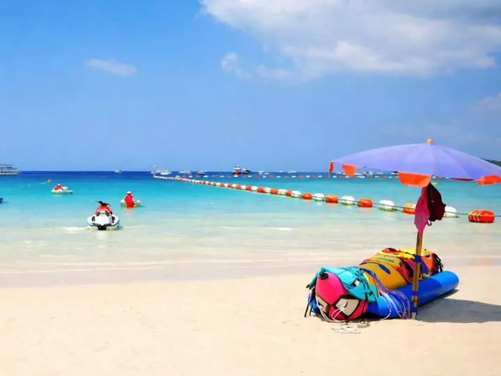 Coral Island (Koh Larn) Tour by Speedboat