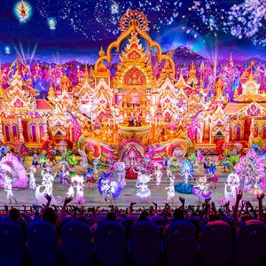 PHUKET :CARNIVAL MAGIC SHOW
